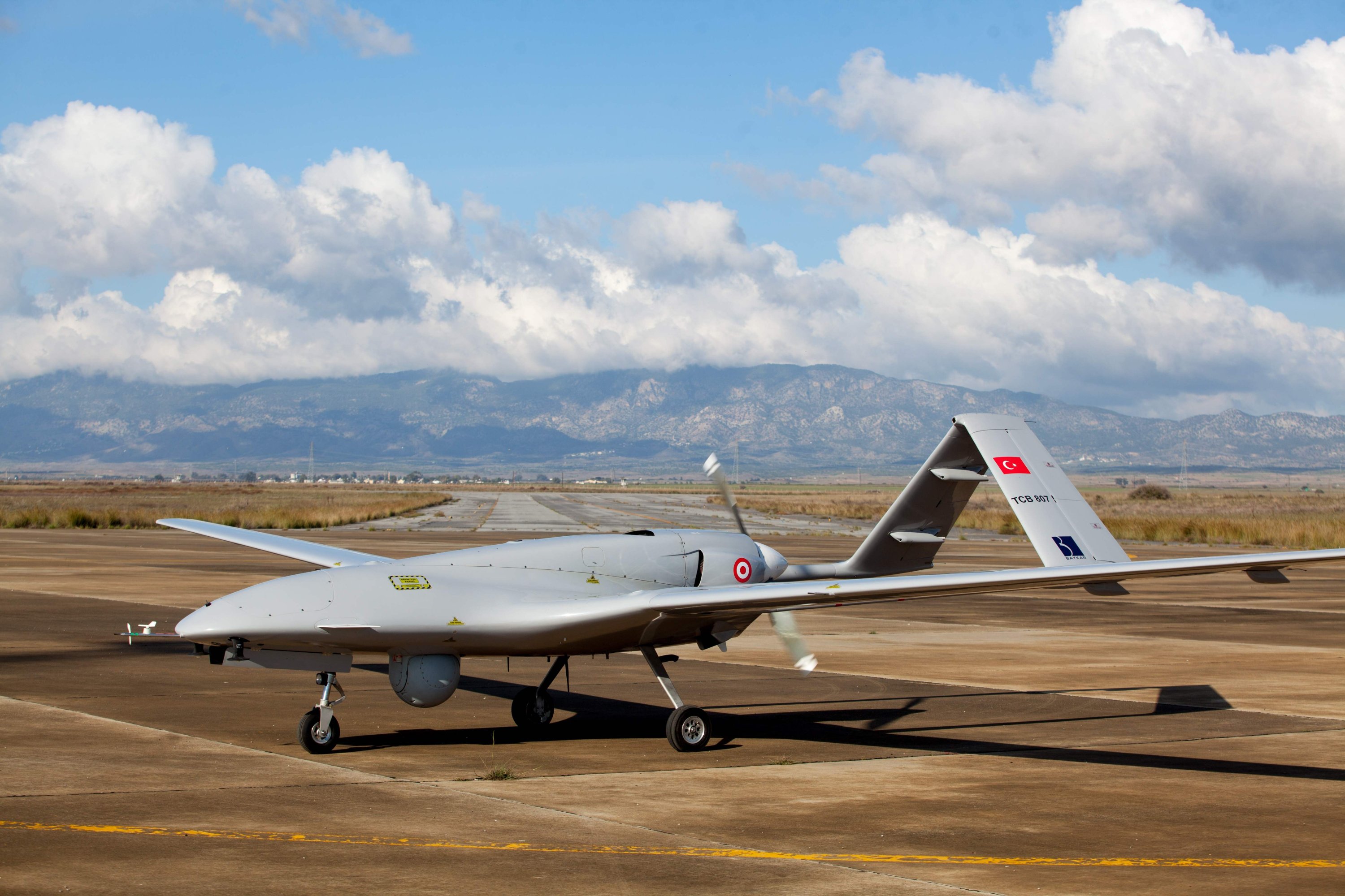 Ukraine considers buying 48 Bayraktar TB2 drones from Turkey