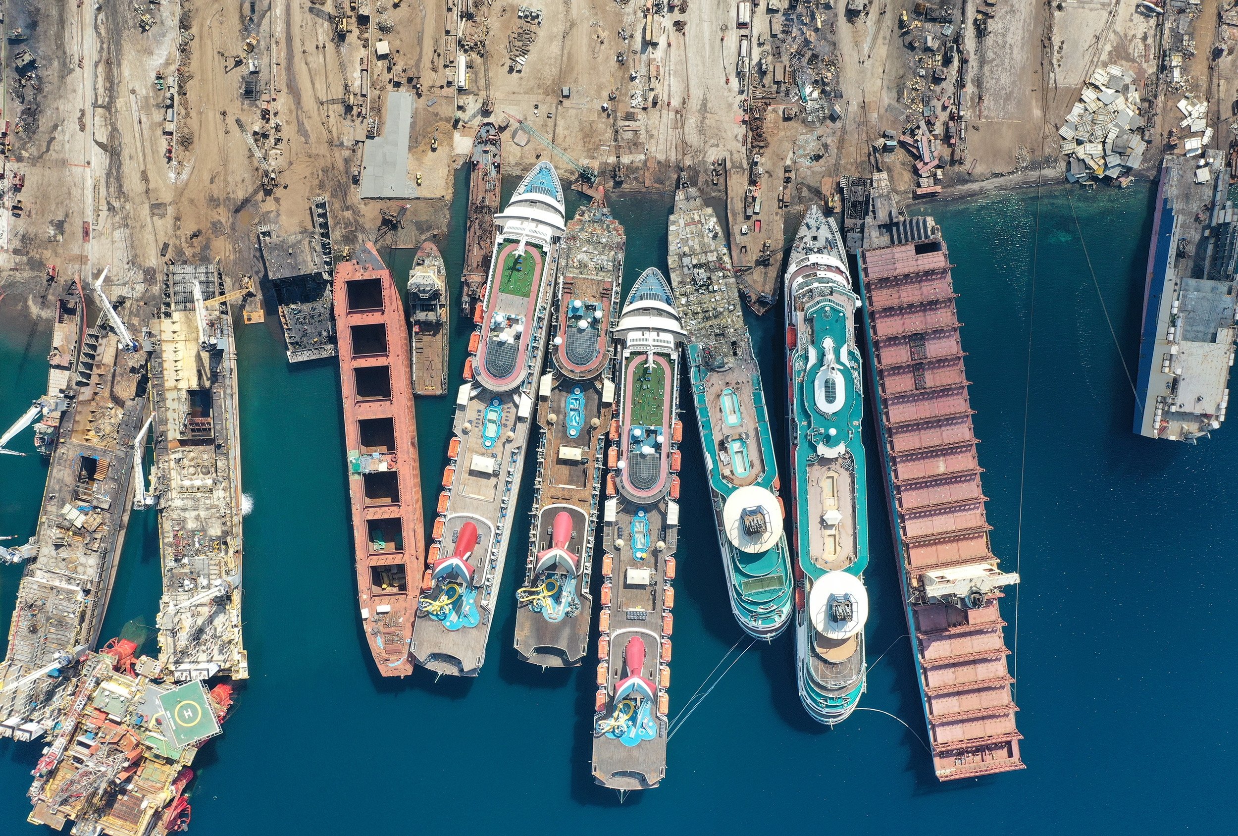 Turkey's Aliağa shipyard is where old ships go to die | Daily Sabah