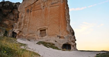 The name of the legendary King Midas, remembered for his "golden touch", was immortalized in the Midas Monument in Yazılıkaya, Eskişehir. (iStock Photo)
