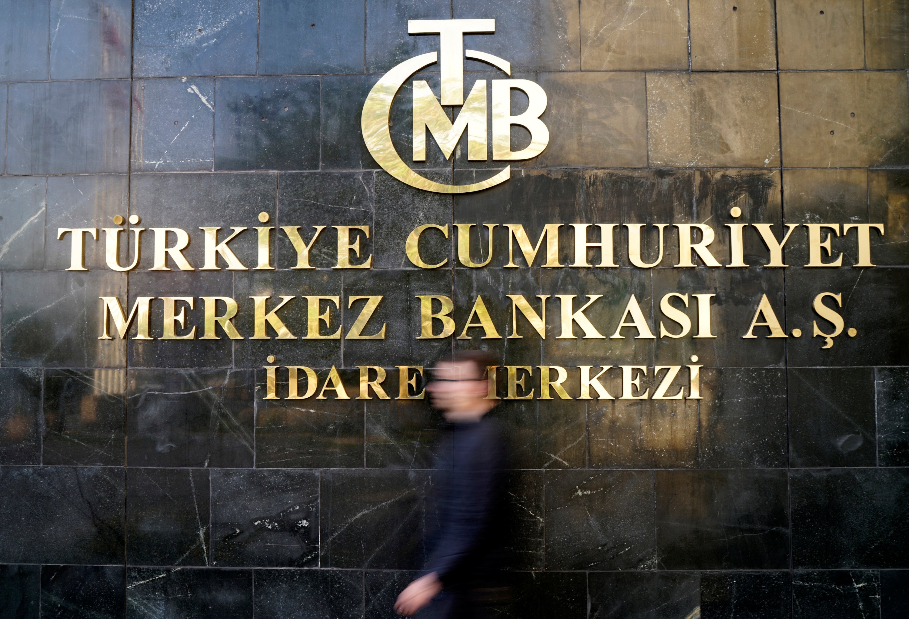 Turkey's central bank hikes lira swap rate thumbnail