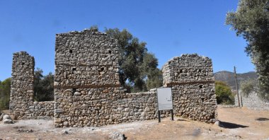 A ruin in the ancient city of Beçin in Muğla, southwestern Turkey, Oct. 12, 2020. (AA PHOTO)