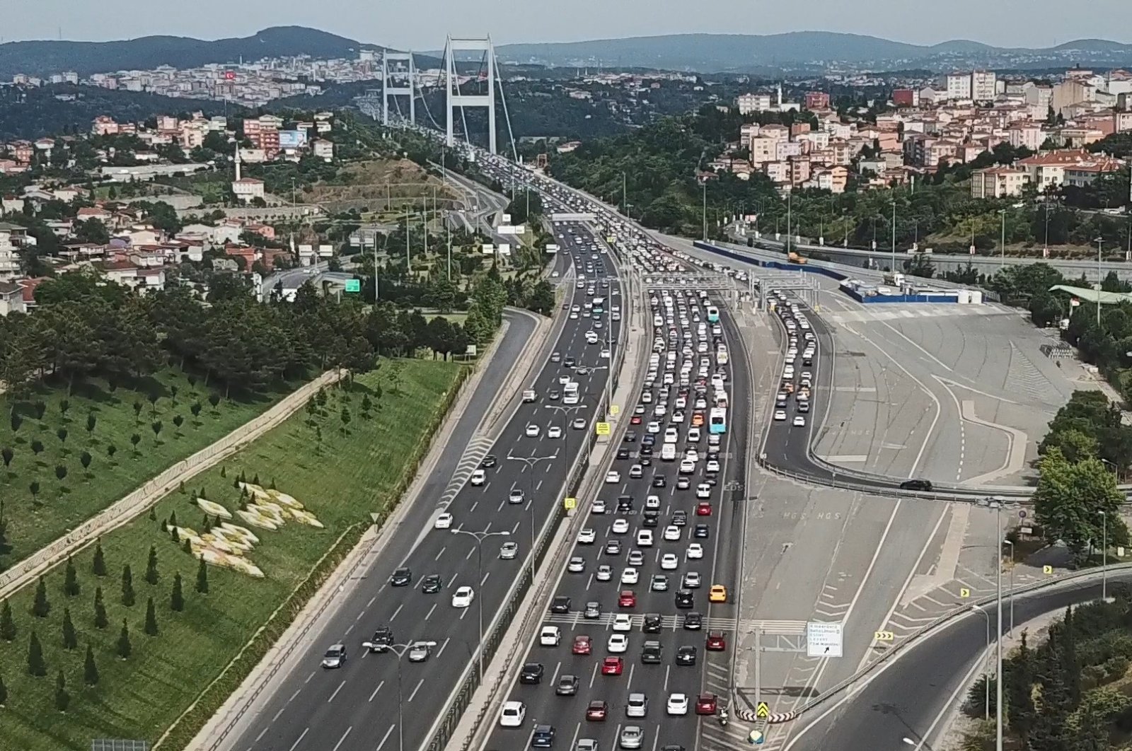 An aerial view of the July 15 Martyrs Bridge, formerly knowns as the Bosporus Bridge, which is among the city's most congested areas. (DHA Photo)