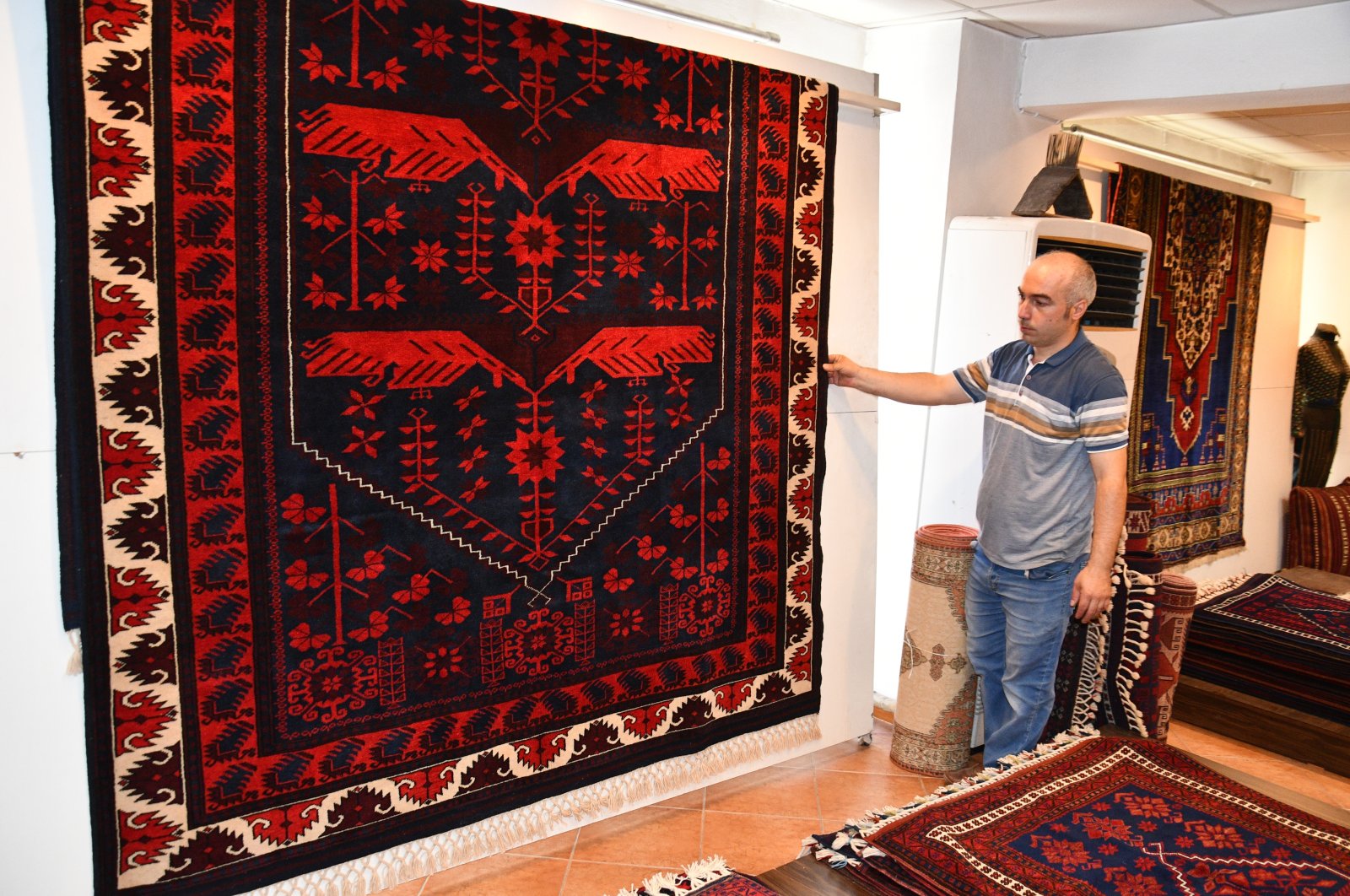 A Yağcıbedir carpet is seen with its vivid colors in Sındırgı district, Balıkesir, western Turkey, Oct. 14, 2020. (AA Photo)