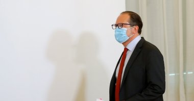 Austrian Foreign Minister Alexander Schallenberg, wearing a protective face mask, arrives for a news conference as the coronavirus disease outbreak continues in Vienna, Austria Sept. 16, 2020. (Reuters Photo)