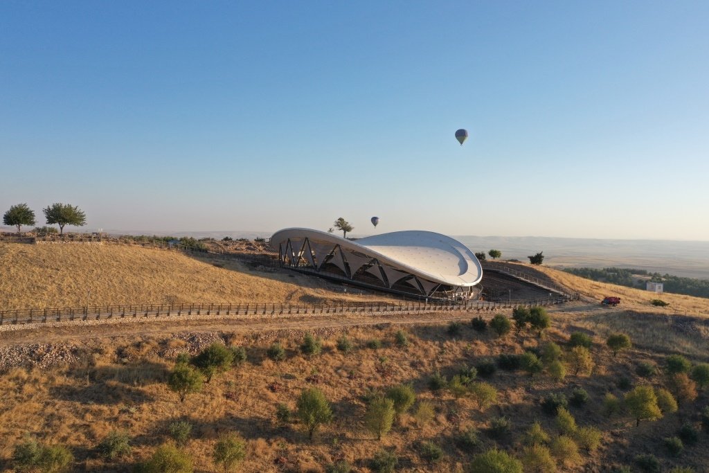 Hot air balloon rides have officially commenced in Göbeklitepe, Şanlıurfa in southeastern Turkey. (AA Photo)