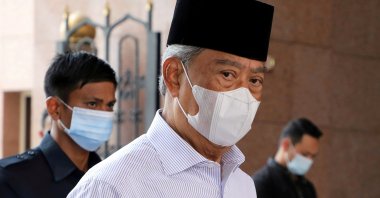 Malaysia's Prime Minister Muhyiddin Yassin wearing a protective mask arrives at a mosque for prayers, amid the coronavirus outbreak in Putrajaya, Malaysia, Aug. 28, 2020. (Reuters Photo)