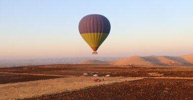 Hot air balloon rides have officially commenced in Göbeklitepe, Şanlıurfa in southeastern Turkey. (AA Photo)