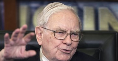 Berkshire Hathaway CEO Warren Buffet speaks during an interview in Omaha, Nebraska, U.S., May 6, 2013. (AP Photo)