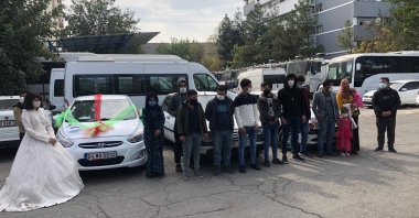 The illegal migrants caught by Turkish police in eastern Batman province, Oct. 20, 2020. (AA Photo)