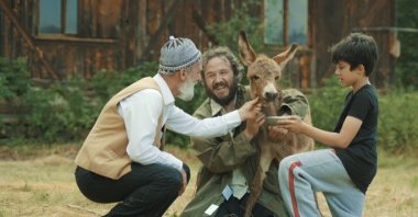 Still shot from Murat Çeri's "Bir Düş Gördüm". 