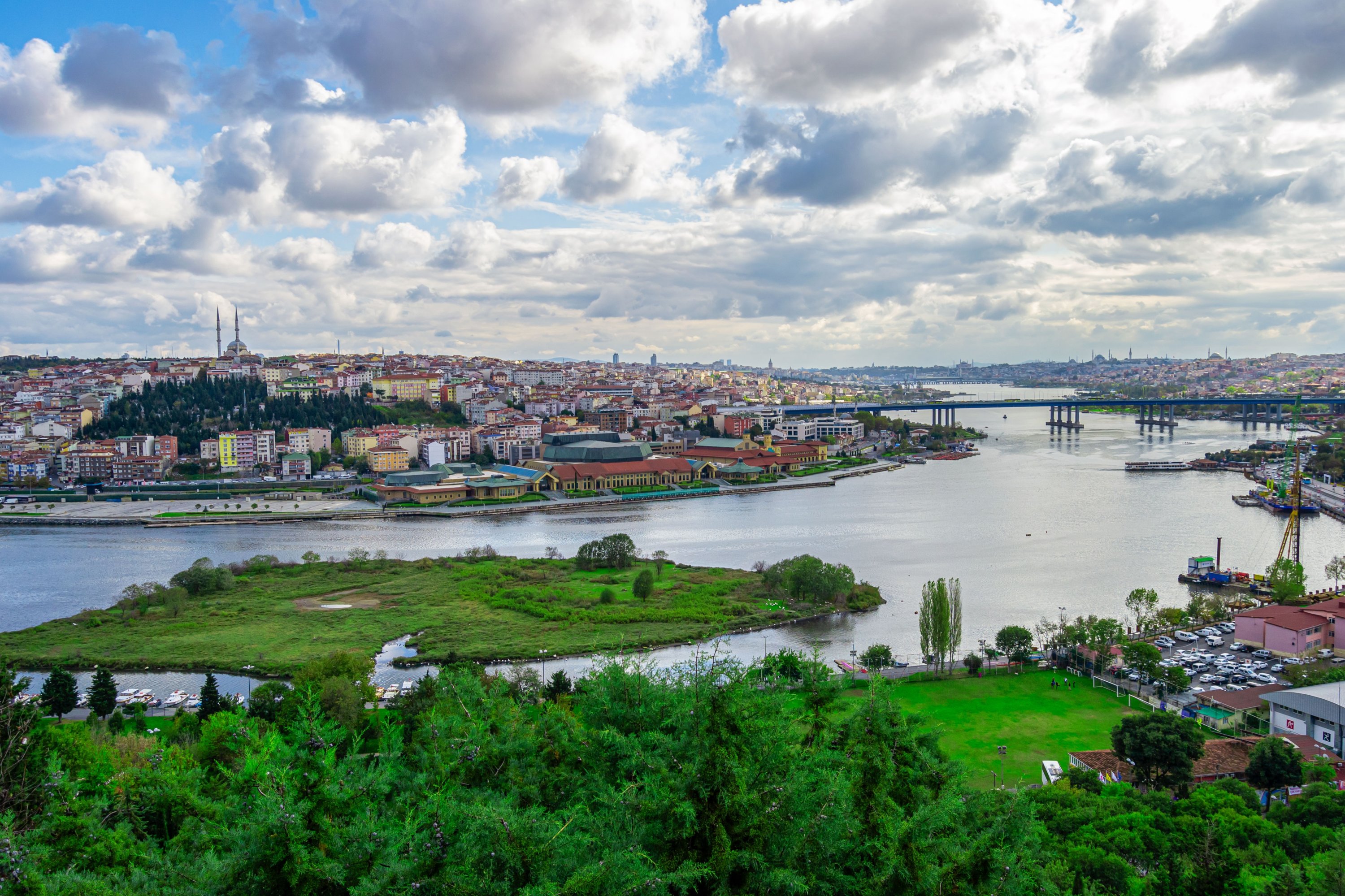 Check out the view from atop Pierre Loti Hill in Eyüp, Istanbul as you sip your tea or Turkish coffee. (Shutterstock Photo)