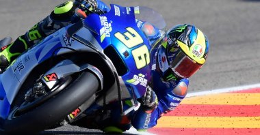 Suzuki rider Joan Mir steers during the Aragon GP race in Alcaniz, Spain, Oct. 18, 2020. (AFP Photo)