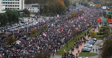 People attend an opposition rally to reject the Belarusian presidential election results in Minsk, Belarus, Oct. 25, 2020. (BelaPAN Photo via Reuters)