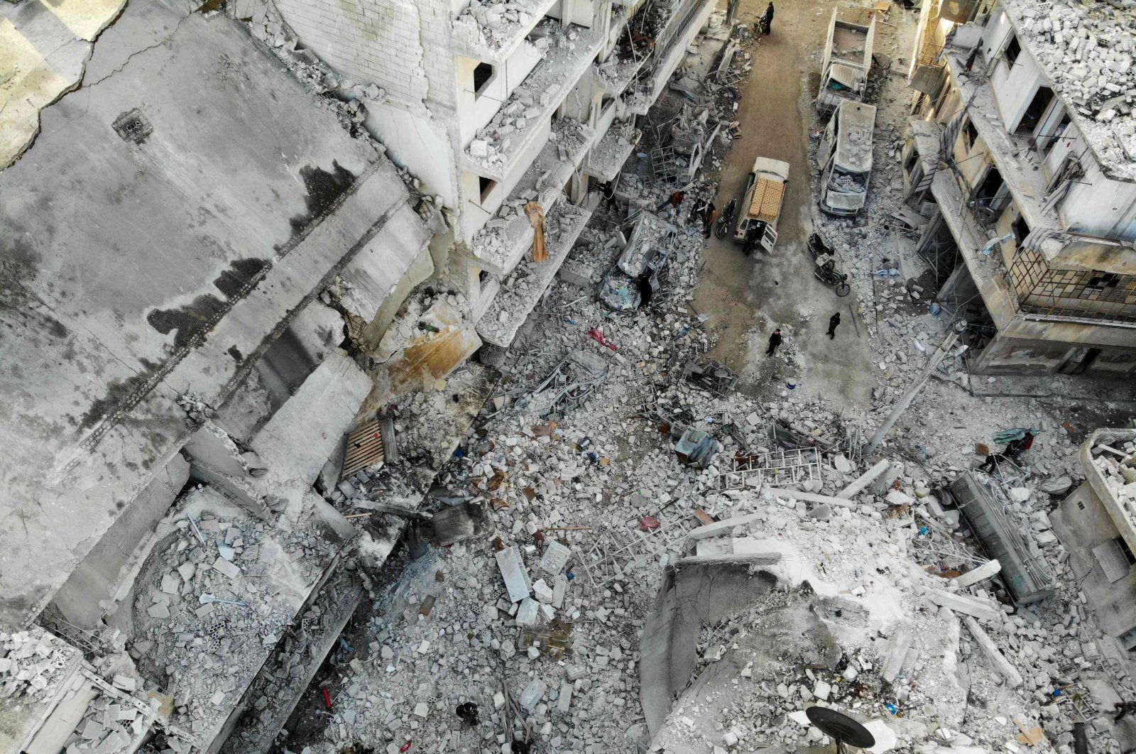 Rubble and debris at the site of reported Russian airstrikes in the town of Ariha in the northern countryside of Idlib province, Syria, Jan. 30, 2020. (AFP Photo)