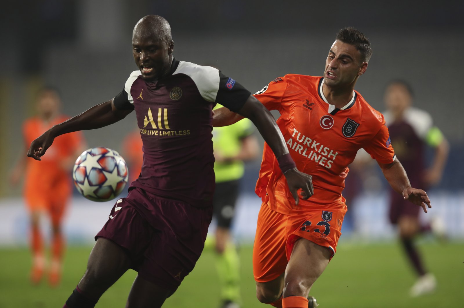Başakşehir nearly surprises PSG in Champions League  Daily Sabah