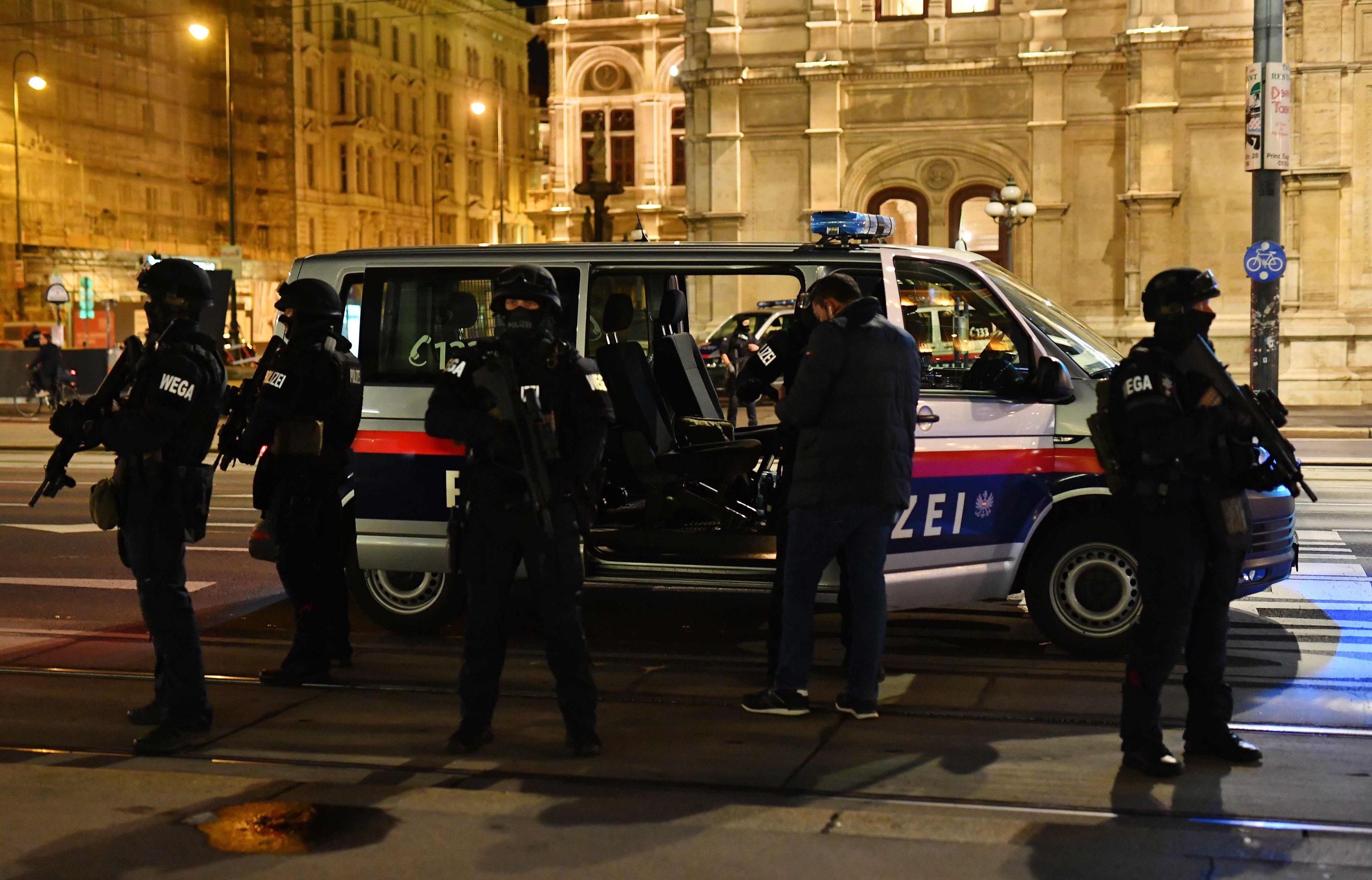 Стали известны подробности об одном из террористов в Вене