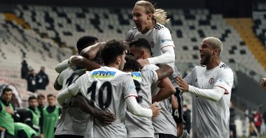 Beşiktaş players celebrate a goal during the Süper Lig match against Yeni Malatyaspor, in Istanbul, Turkey, Nov. 1, 2020. (IHA Photo)
