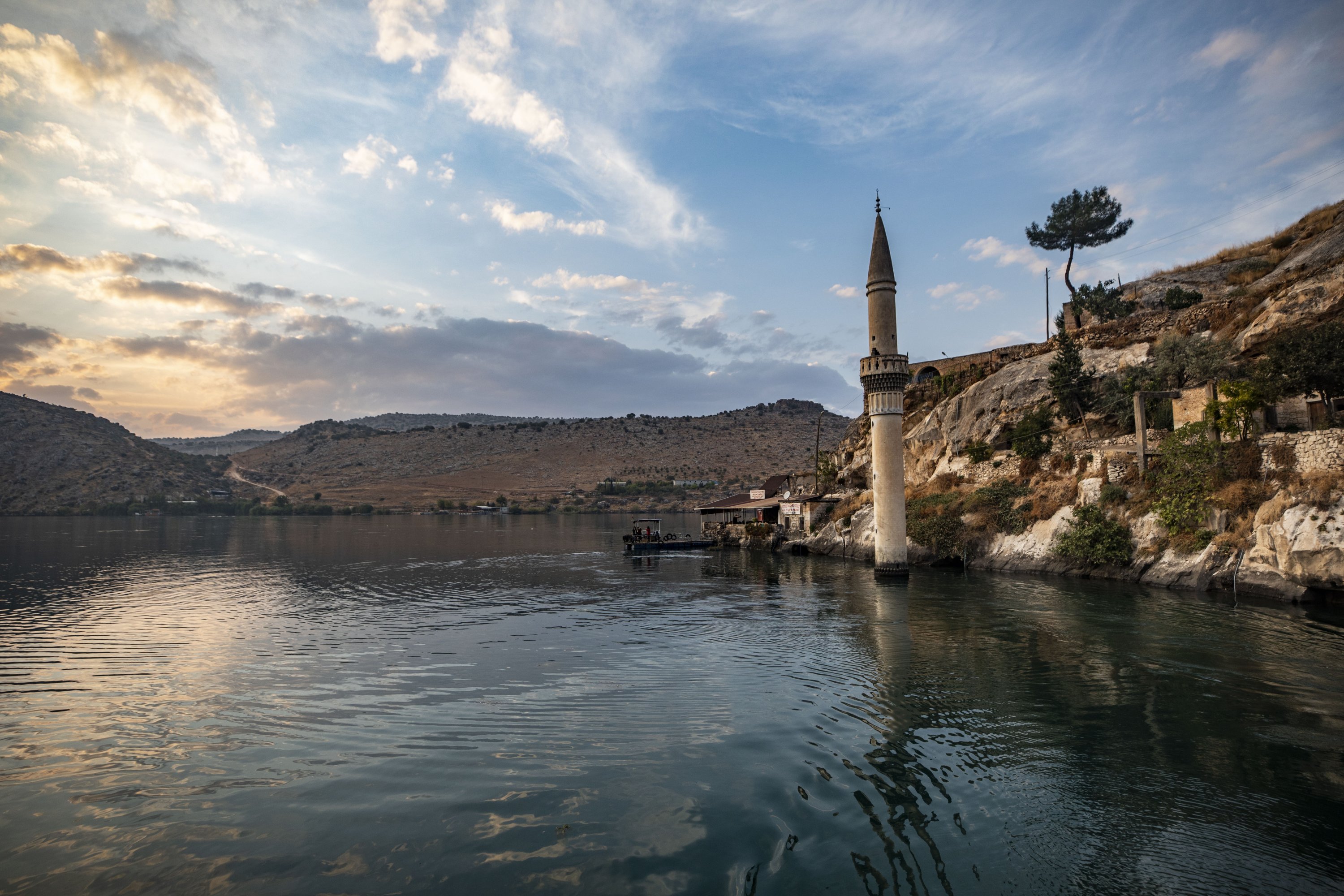 The historic town of Halfeti lies on the eastern bank of the Euphrates River and is aptly called the “sunken city” in Turkish because it is partially submerged underwater. (AA Photo)