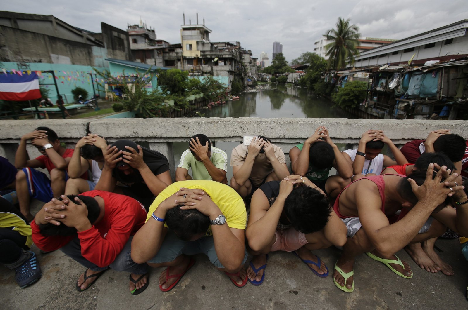 war on drugs philippines essay tagalog