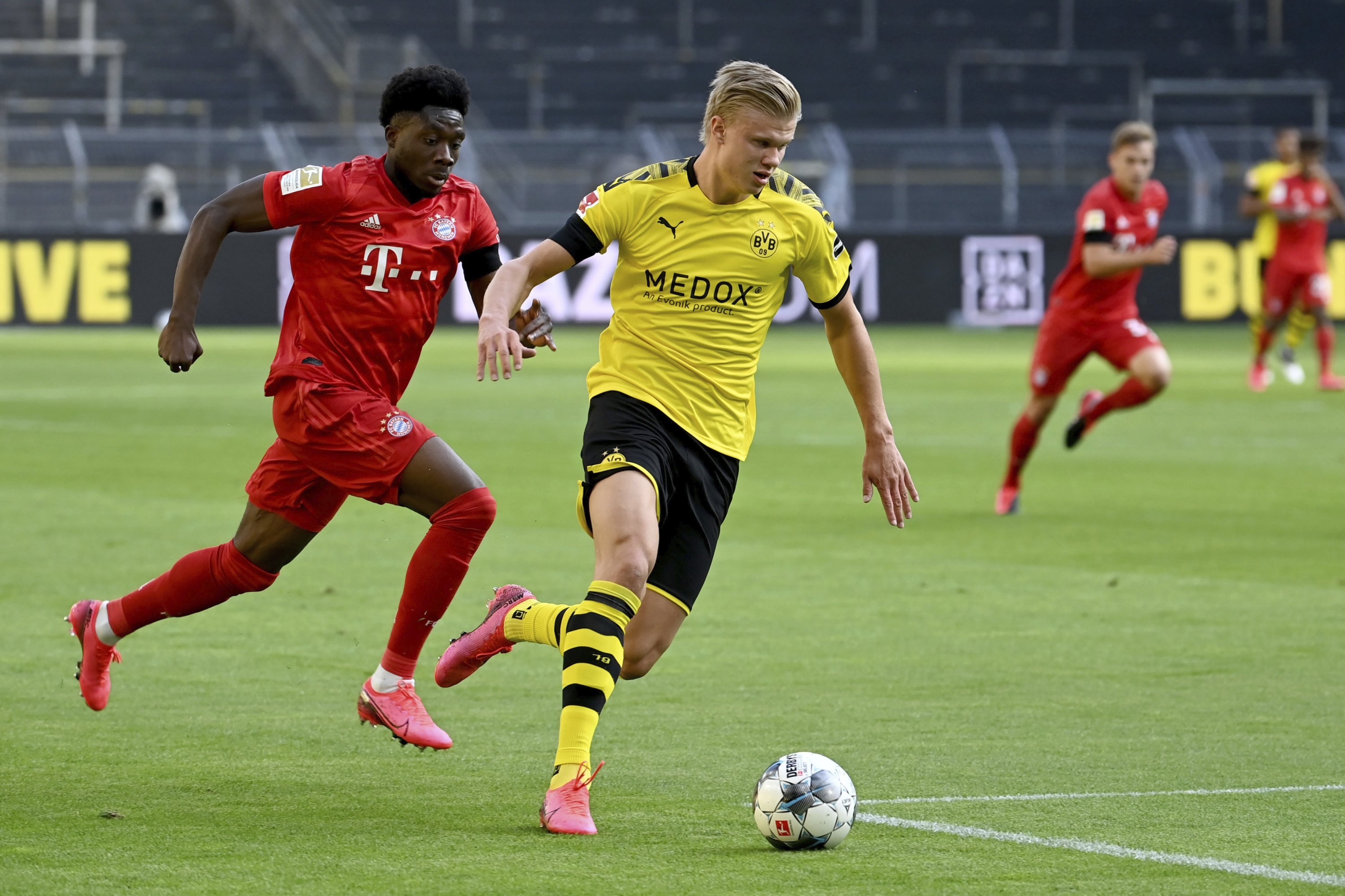 Lewandowski, Haaland face off in Bayern-Dortmund showdown | Daily Sabah