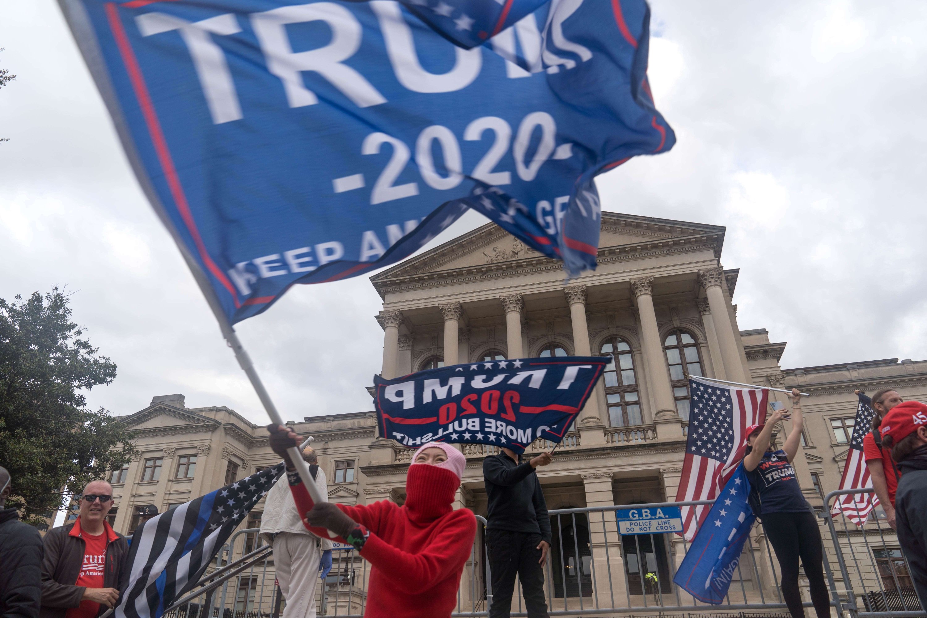 Pro-Trump supporters gather at the Georgia State Capitol, Atlanta, Georgia, Nov. 7, 2020. (AFP Photo)