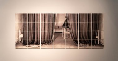 Elif Özen, "Facing Off," 2019, mized media on paper, 28 pieces, 203 by 80 centimeters. (Courtesy of Akbank Sanat)