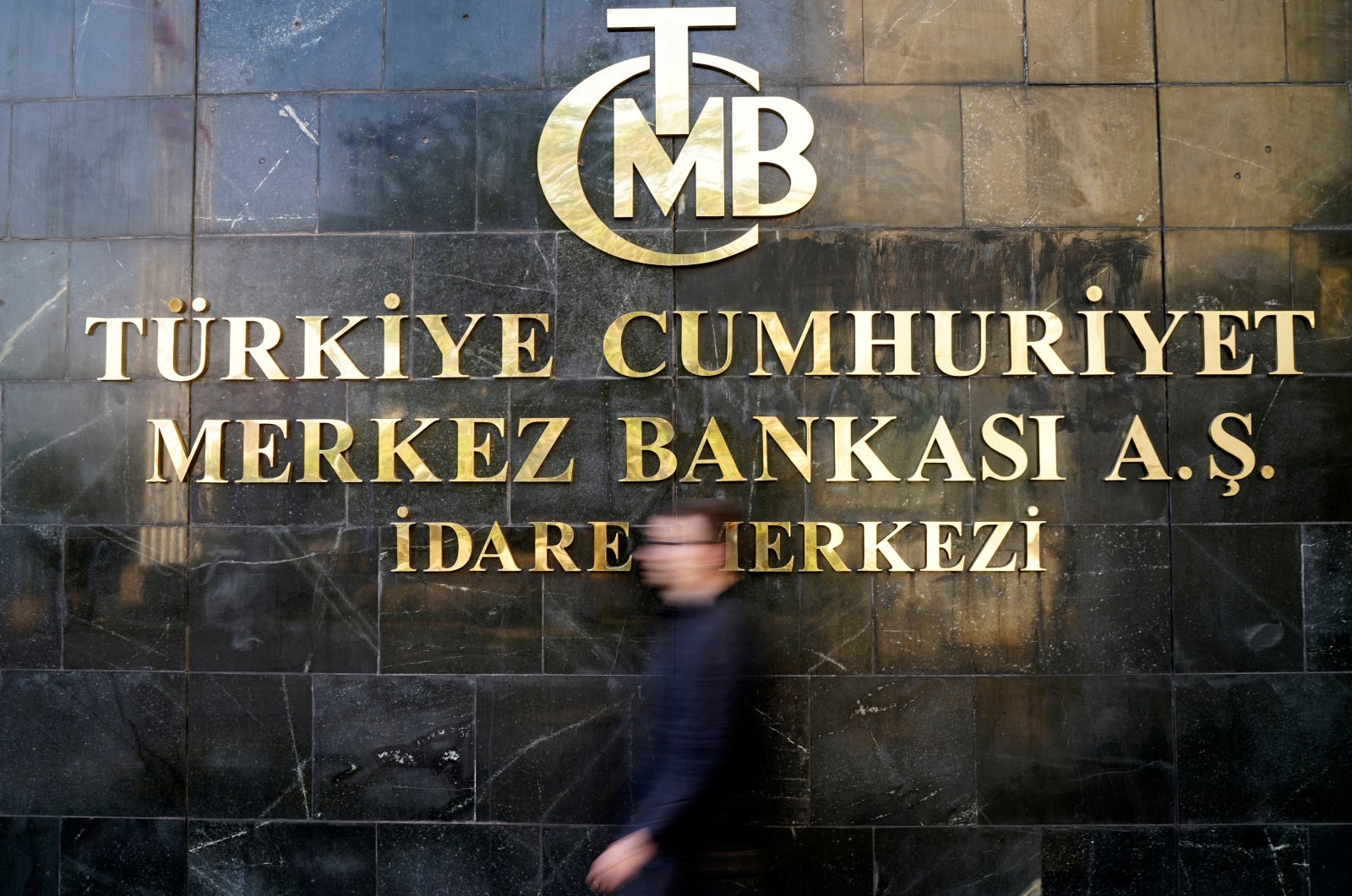 A man leaves Turkey's Central Bank headquarters in Ankara, Turkey, April 19, 2015. (Reuters File Photo)