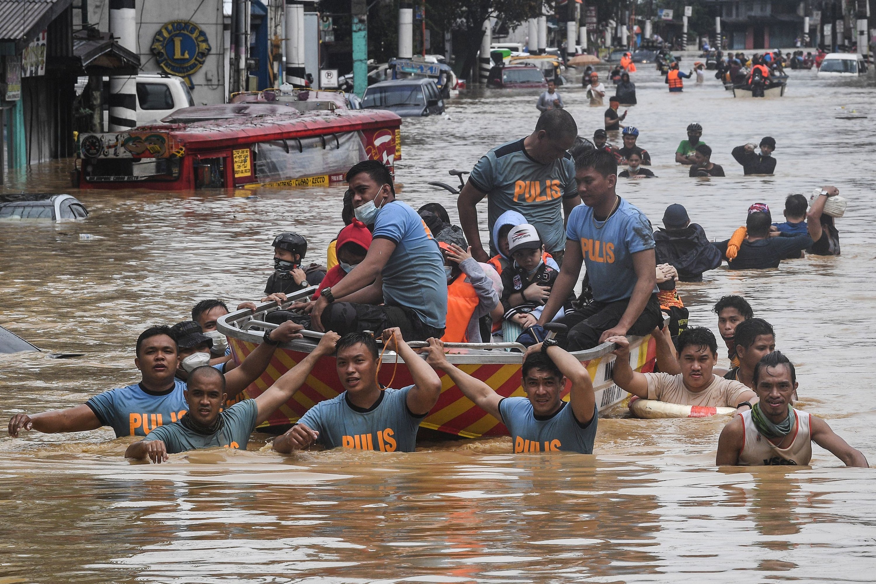 case study about flooding in the philippines