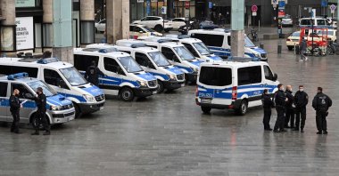 Police cars parked at the main railway station in Cologne, western Germany, Nov. 11, 2020. (AFP Photo)