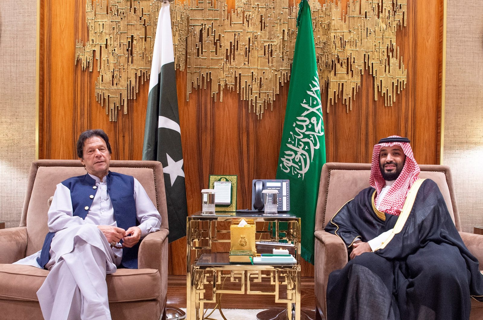 Saudi Arabia's Crown Prince Mohammed bin Salman meets with Pakistani Prime Minister Imran Khan in Riyadh, Saudi Arabia, Oct. 15, 2019. (Reuters Photo)