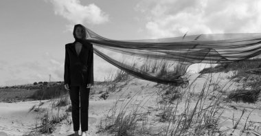 A blazer pantsuit from Eon. (Photo courtesy of Tuğba Atasoy)