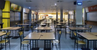 An empty food court in Adelaide during Day One of total lockdown across the state of South Australia, Australia, Nov. 18, 2020. (AFP Photo)