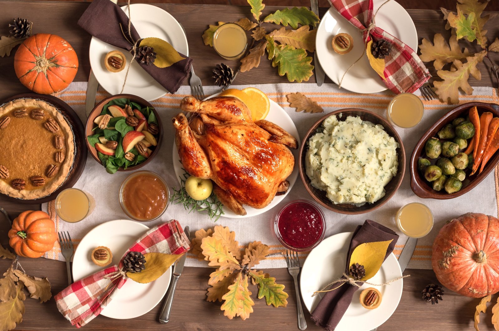 Go with some roasted turkey or chicken, two sides and a dessert for an intimate celebration of Thanksgiving. (Shutterstock Photo)