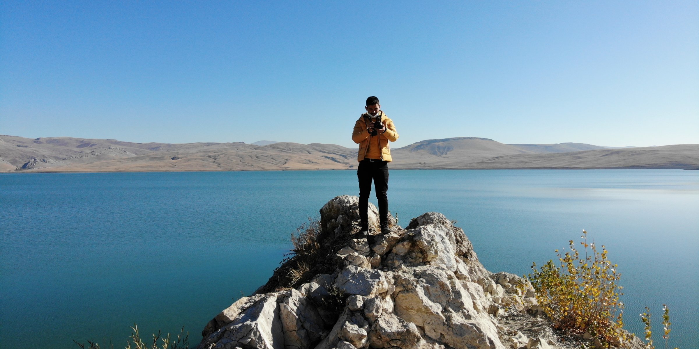 A Syrian man wins hearts in Turkey by extending a helping hand