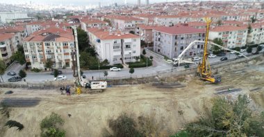 Workers install bored piles in the Ambarlı neighborhood, in Avcılar district, Istanbul, Turkey, Nov. 23, 2020. (DHA Photo)