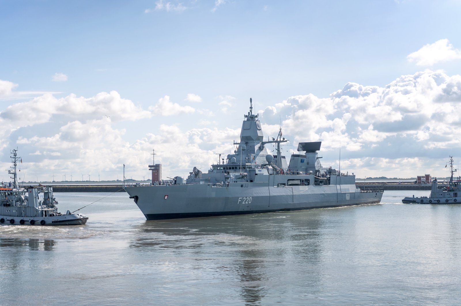 The frigate "Hamburg" runs out of the harbor for a five-month Mediterranean mission as part of the European Union's Irini operation, Lower Saxony, Wilhelmshaven, Aug. 4, 2020. (Getty Images)