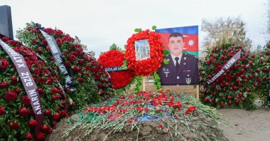 The grave of Azerbaijani Lt. Col. Anar Memmedov, Baku, Azerbaijan, Dec. 6, 2020. (IHA)
