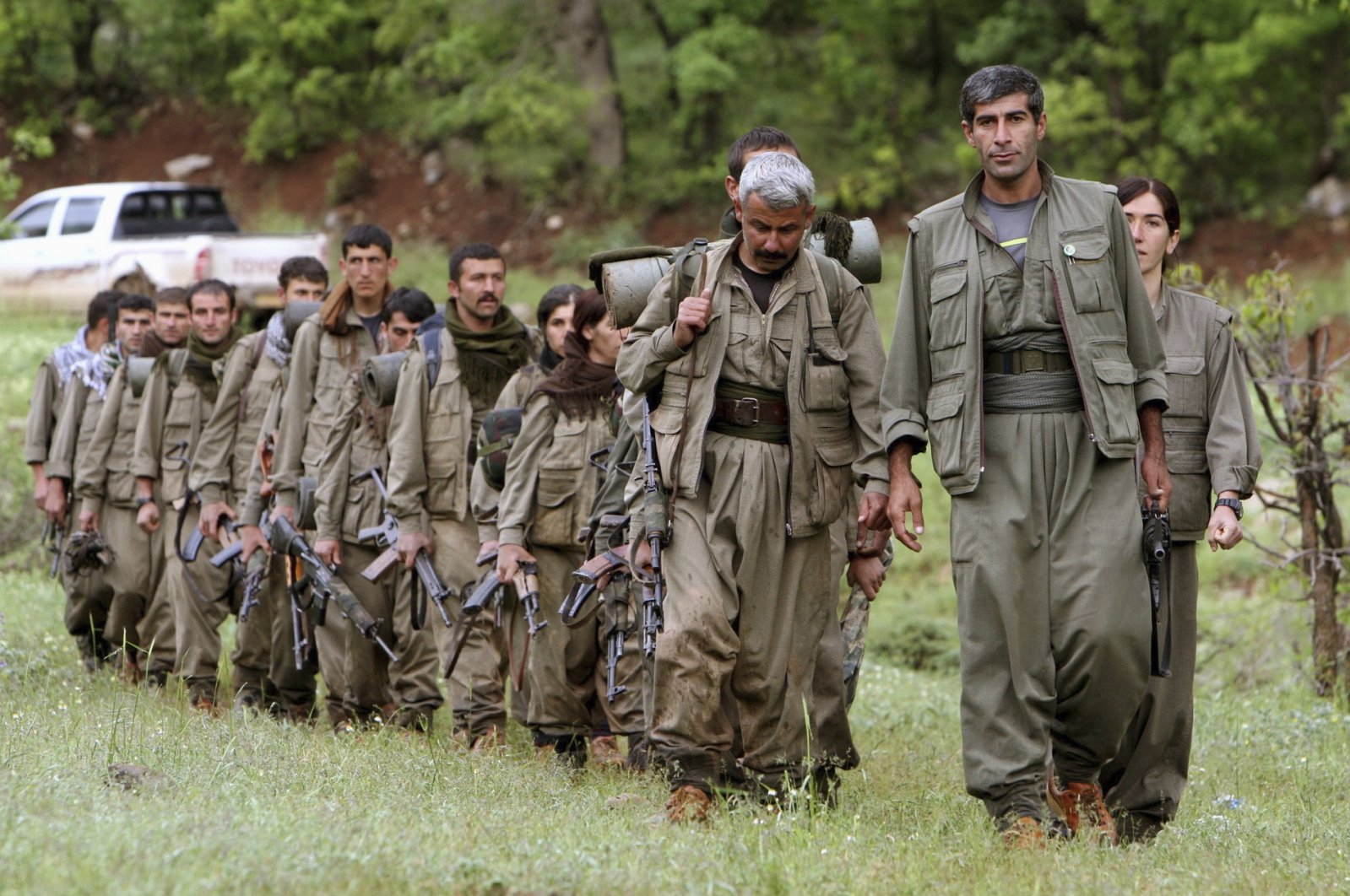 A group of PKK terrorists enters northern Iraq in the Heror area, northeast of Dahuk, 260 miles (430 kilometers) northwest of Baghdad, Iraq on May 14, 2013. (AP File Photo)