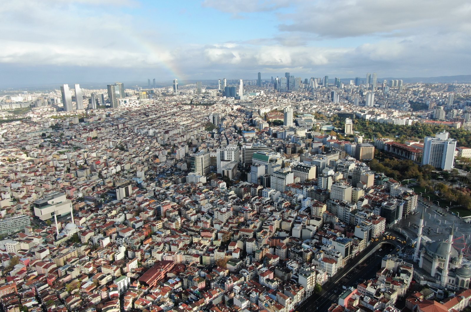 An aerial view of Istanbul shows part of the city's European side amid the COVID-19 outbreak, Turkey, Nov. 22, 2020. (IHA Photo)