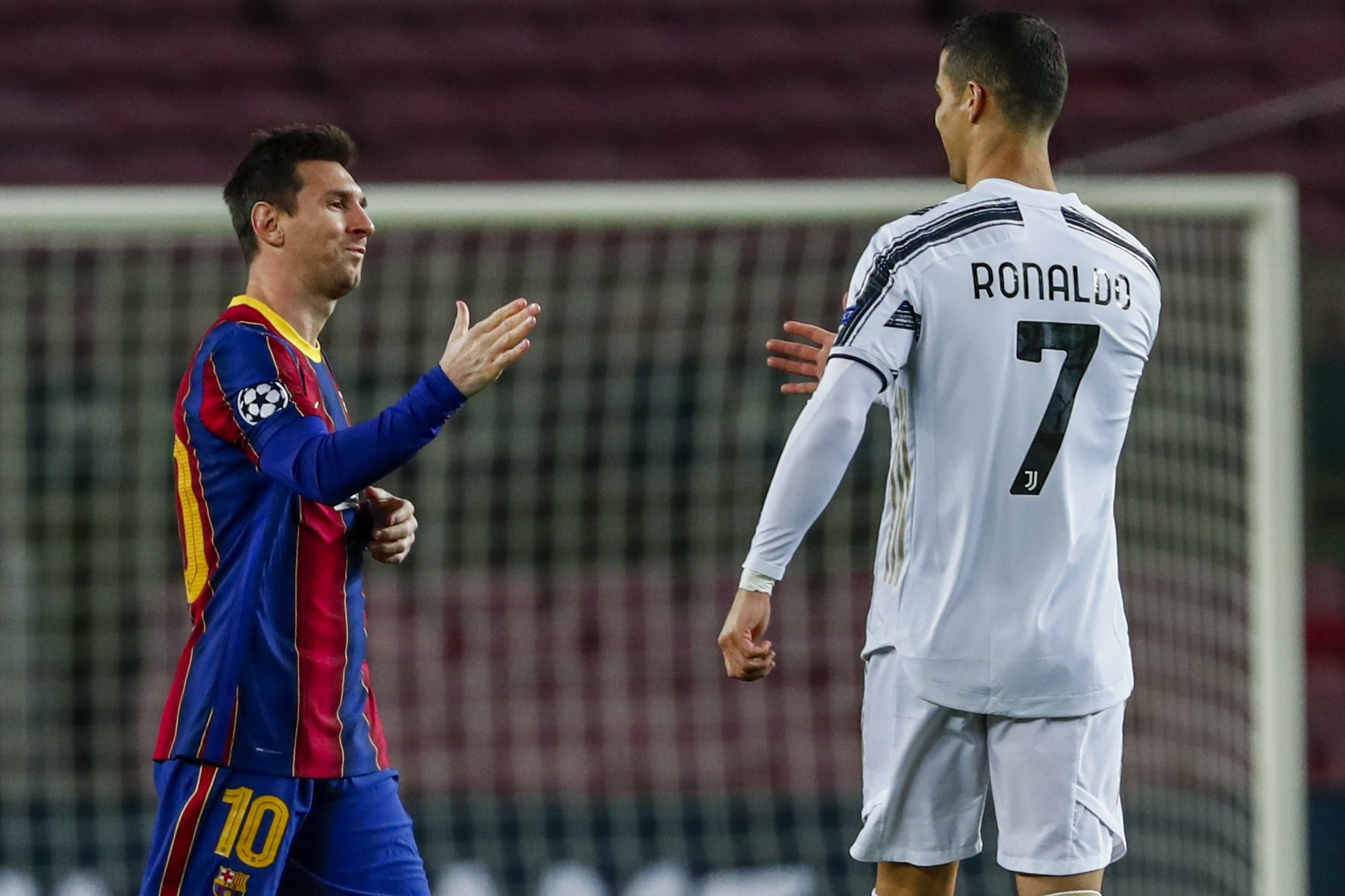 Ronaldo tops Messi with 2 goals as Juventus beats Barcelona 3-0 | Daily Sabah