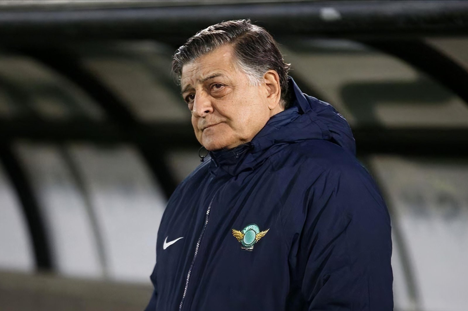 Coach Yılmaz Vural watches a Süper Lig match from the sidelines, in Manisa, Turkey, Feb. 10, 2020. (AA Photo)