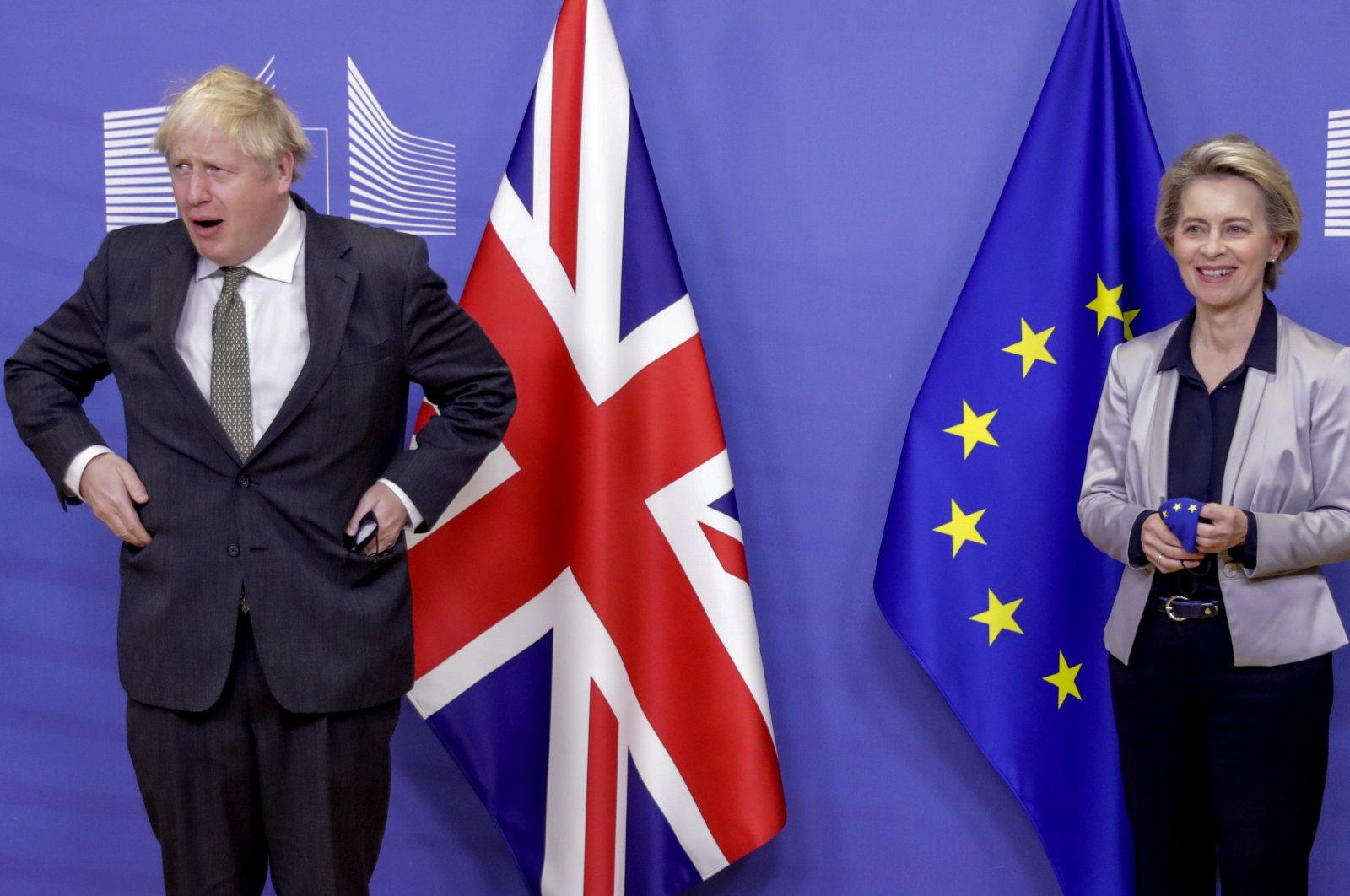 European Commission President Ursula von der Leyen (R) welcomes British Prime Minister Boris Johnson prior to a meeting at EU headquarters in Brussels, Dec. 9, 2020. (AP Photo)