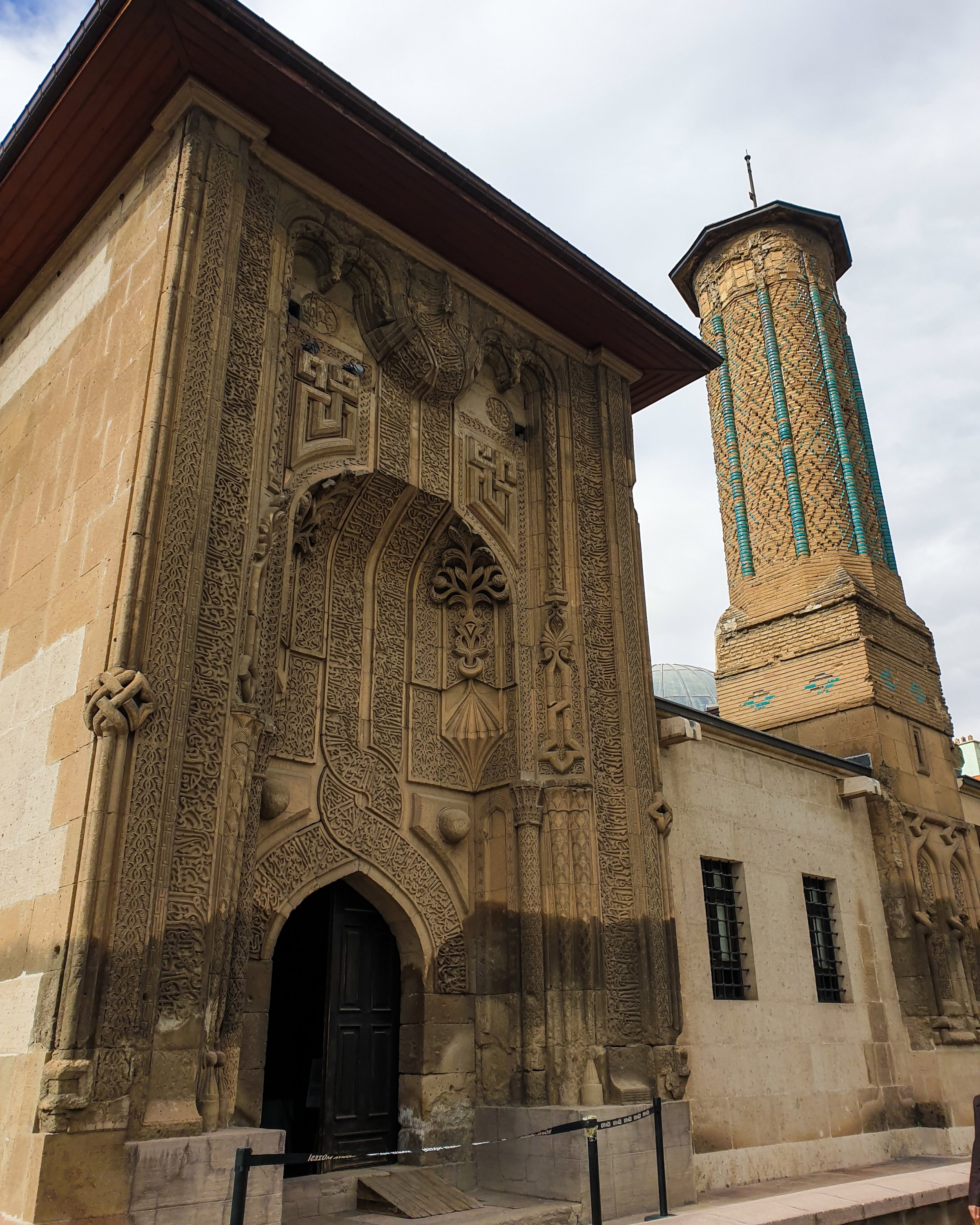 The gate and the minaret of the Ince Minare Madrassa. (Photo by Argun Konuk)