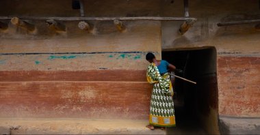 Still shot from Prantik Narayan Basu's “Rang Mahal” (“Palace of Colors”).