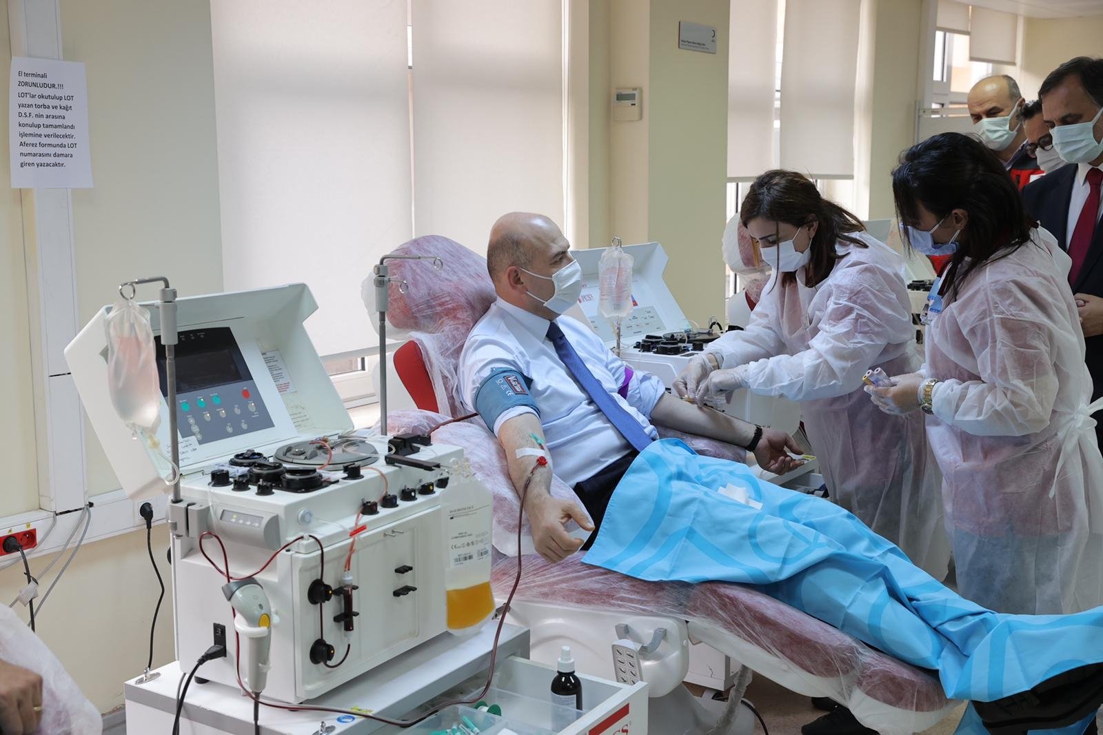 Interior Minister Süleyman Soylu donates plasma, in the capital Ankara, Turkey, Dec. 15, 2020. (DHA PHOTO) 