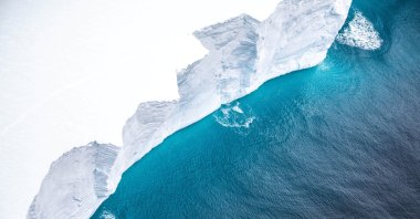 A view of the A-68a iceberg from a Royal Air Force reconnaissance plane near South George island, Nov. 18, 2020. (U.K. Ministry of Defense Handout via Reuters)