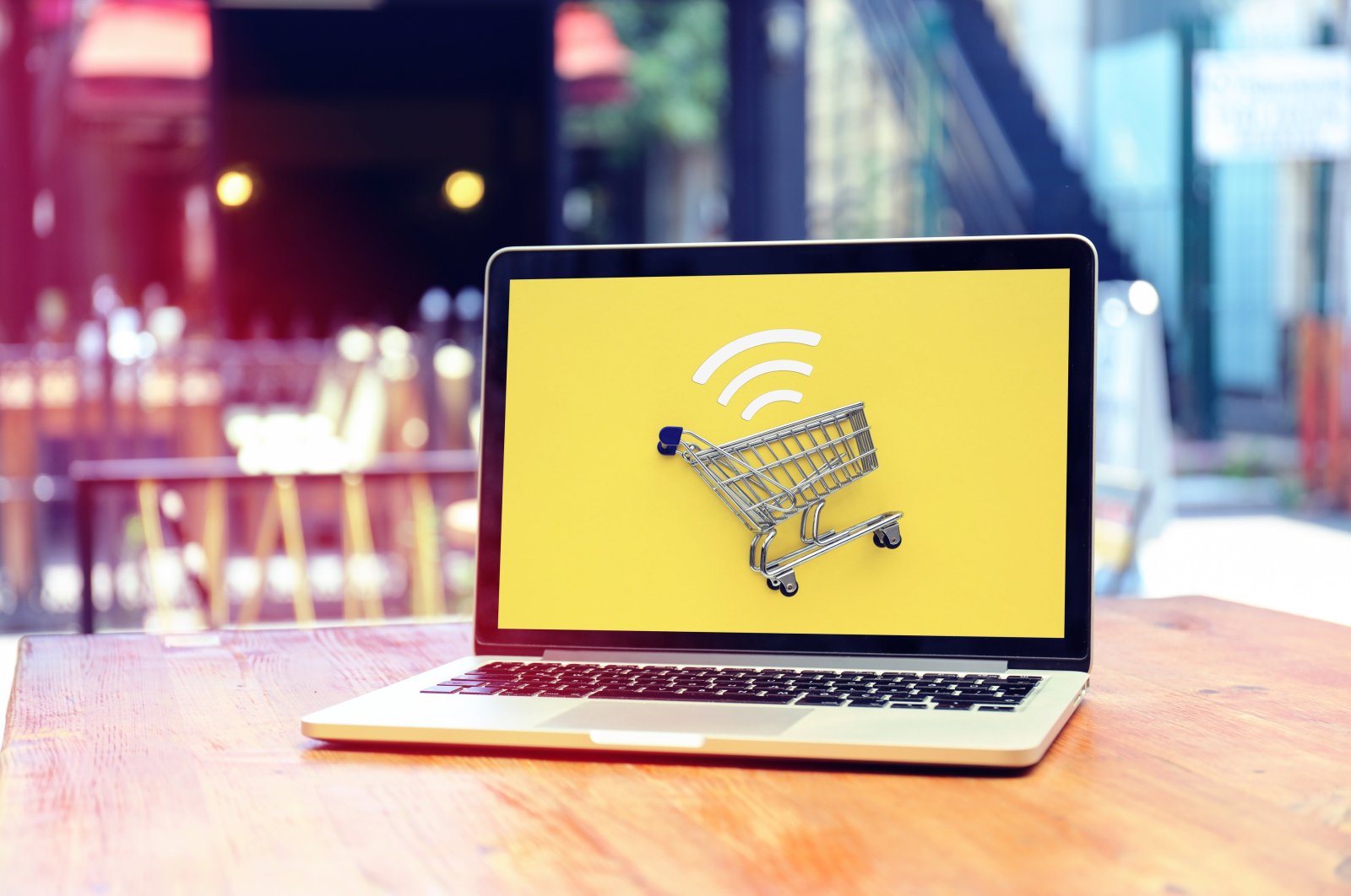 The e-commerce volume in Turkey reached TL 190 billion ($24.68 billion) by the end of 2019. (iStock Photo)