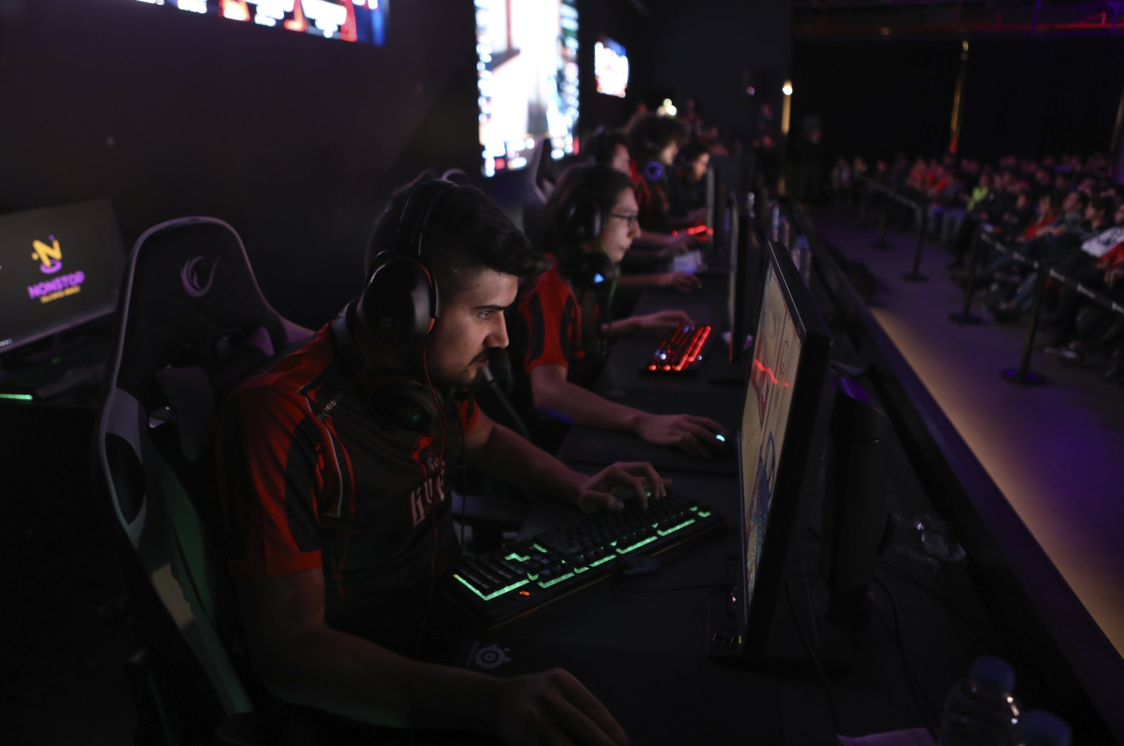 Players compete at the Turkish Esports Cup in Istanbul, Turkey, Jan. 27, 2019. (AA PHOTO)
