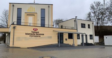 A threat message was written on the walls of a mosque in Germany's Bavaria state's Pfaffenhofen district, March 4, 2020 (AA Photo) 