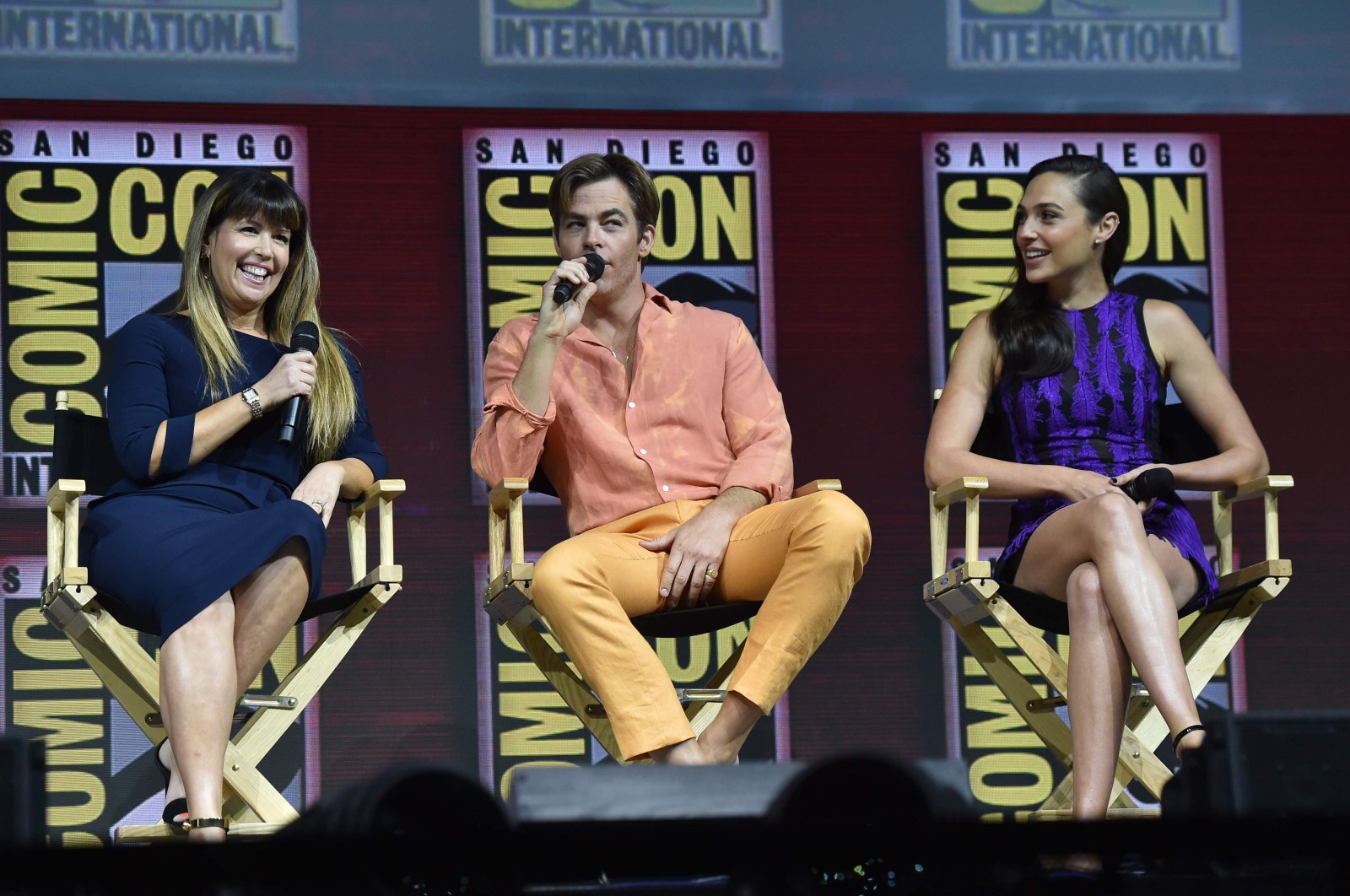 Director Patty Jenkins, and actors Chris Pine and Gal Gadot (L-R) participate in the Warner Bros. Theatrical Panel for "Wonder Woman 1984" during Comic Con in San Diego, July 21, 2018.  (AFP Photo)